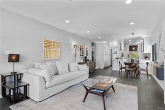 1702 Landis St in Burbank, CA - Building Photo - Building Photo