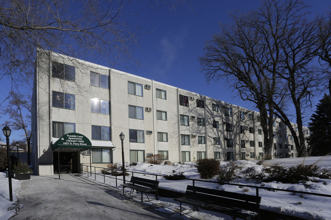 Franklin Lane Apartments in Anoka, MN - Foto de edificio