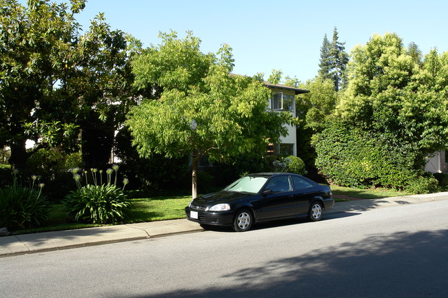 315 Waverley St in Menlo Park, CA - Building Photo - Building Photo