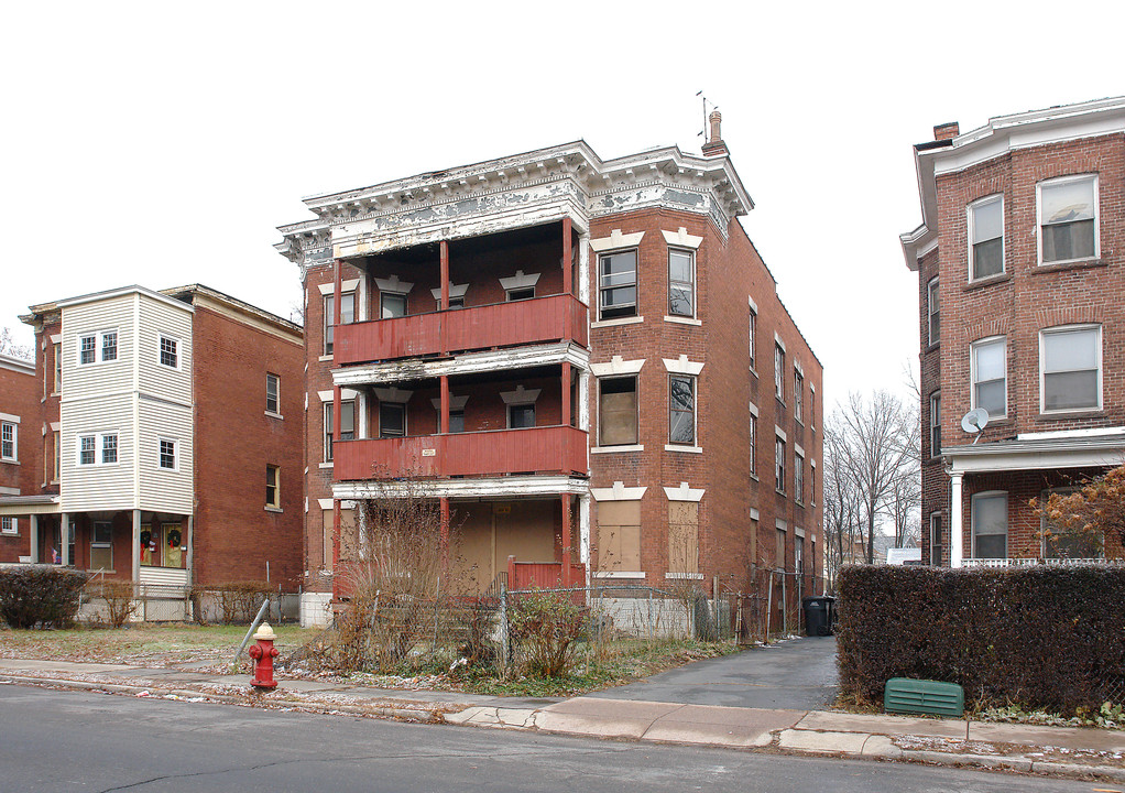 196 homestead Ave in Hartford, CT - Building Photo