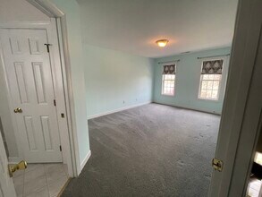 108 Grassy Ridge Ct in Apex, NC - Foto de edificio - Building Photo