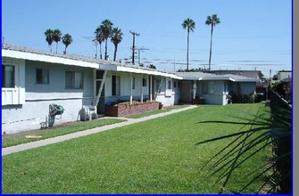 400 N Vine St in Anaheim, CA - Foto de edificio - Building Photo