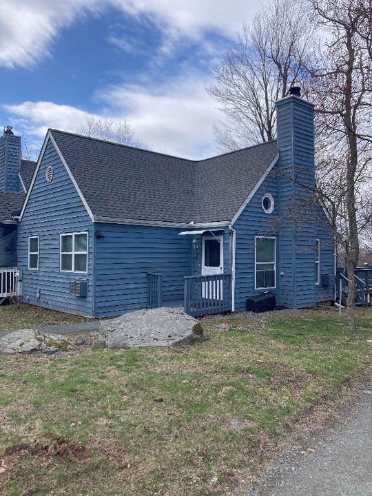 12 Fox Ridge in Woodridge, NY - Building Photo