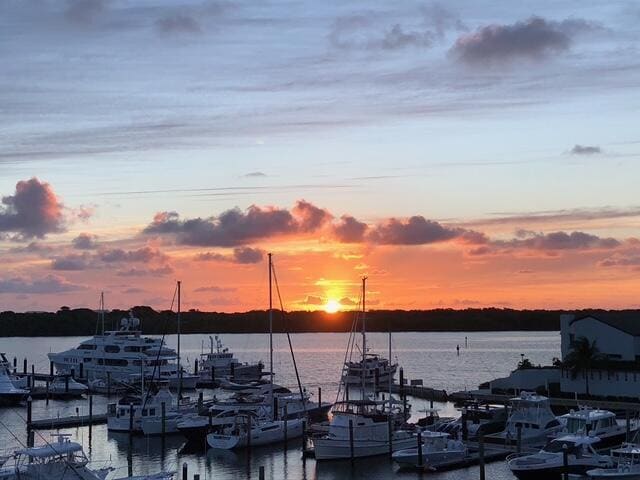 126 Lakeshore Dr in North Palm Beach, FL - Building Photo - Building Photo