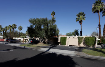 Shadow Hills Apartments in Palm Desert, CA - Building Photo - Building Photo