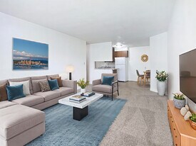 502 13th St SE in Jamestown, ND - Building Photo