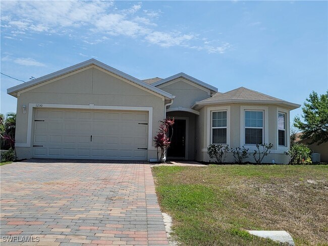 1230 NW 19th St in Cape Coral, FL - Building Photo - Building Photo