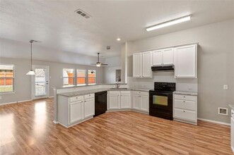 628 Tradewind Dr in Fort Worth, TX - Building Photo - Building Photo