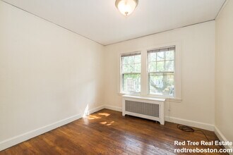 50-52 Hobson St, Unit 1 in Boston, MA - Foto de edificio - Building Photo