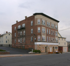 111-115 Beaver St in New Britain, CT - Building Photo - Building Photo