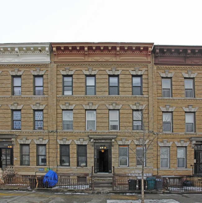 1426 Putnam Ave in Brooklyn, NY - Foto de edificio - Building Photo