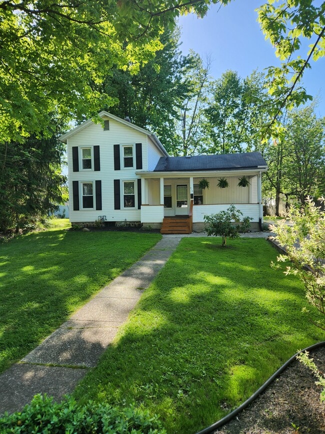 property at 416 N Broadway