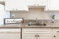 Willow Glen Apartments in San Jose, CA - Building Photo - Interior Photo