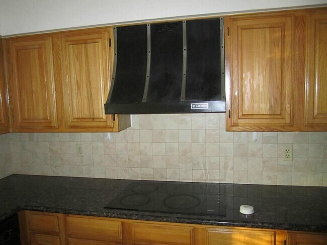 3118 Kempwood Dr in Sugar Land, TX - Building Photo - Building Photo