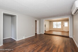 5029 Fredericksburg Ave in Jacksonville, FL - Building Photo - Building Photo