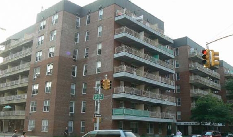 Monte Plaza in Elmhurst, NY - Building Photo - Building Photo