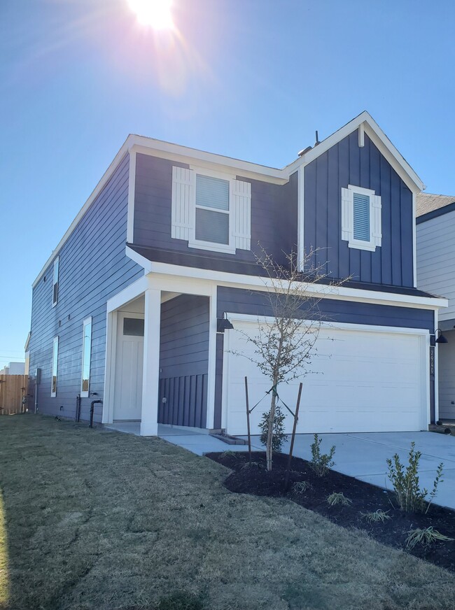 property at 2940 Needham Gdn Ln