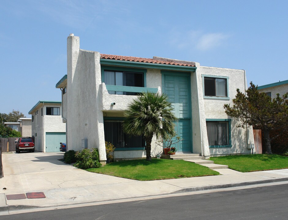 16692 Blanton St in Huntington Beach, CA - Building Photo