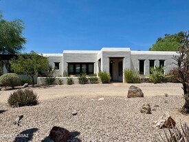 660 W Golf View Dr in Tucson, AZ - Building Photo