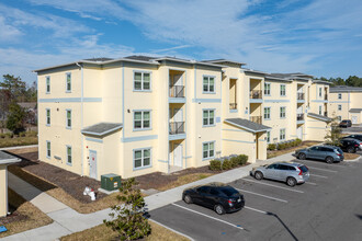 Victoria Crossing Apartments in St. Augustine, FL - Building Photo - Building Photo