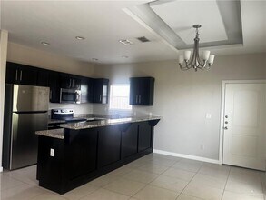 9 Teak Dr in Edinburg, TX - Building Photo - Building Photo