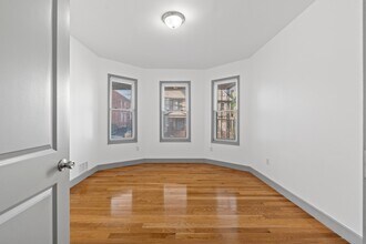 21 Dwight St in Jersey City, NJ - Building Photo - Building Photo