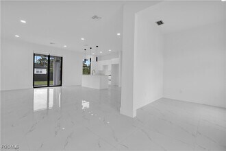 3202 32nd St W in Lehigh Acres, FL - Building Photo - Building Photo