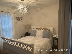 567 Poplar St SE in Palm Bay, FL - Building Photo