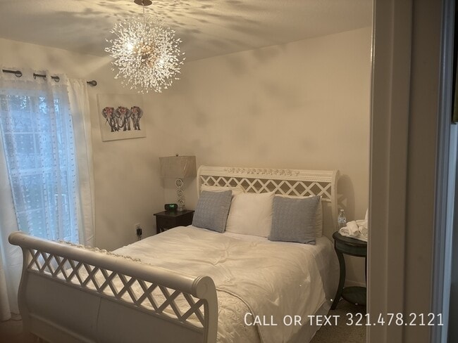 property at 567 Poplar St SE