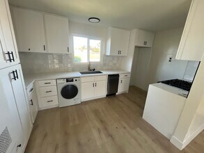 2024 E Commonwealth Ave, Unit A in Fullerton, CA - Building Photo - Building Photo