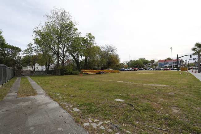 Poinsette in Charleston, SC - Building Photo - Primary Photo