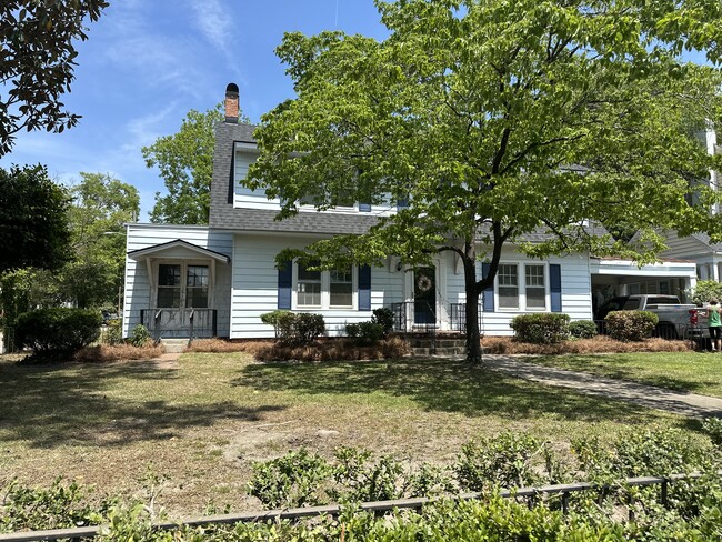 property at 1301 E 5th St