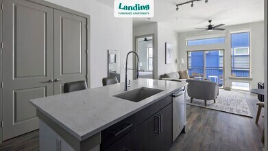 3030 Summer St-Unit -325.1403399 in Houston, TX - Foto de edificio - Building Photo