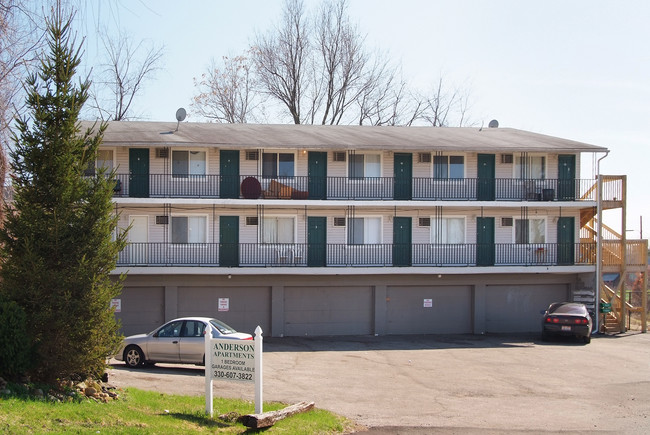 Hobart Apartments in Akron, OH - Building Photo - Building Photo