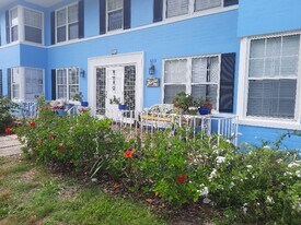 512 Phoenix Ave in Daytona Beach, FL - Building Photo