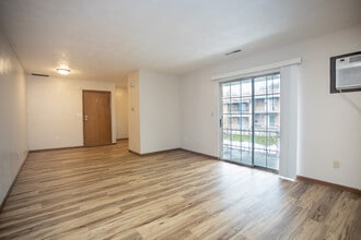 Squire Colony in Endicott, NY - Building Photo - Interior Photo