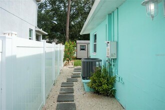 2826 Corrine St in Tampa, FL - Building Photo - Building Photo