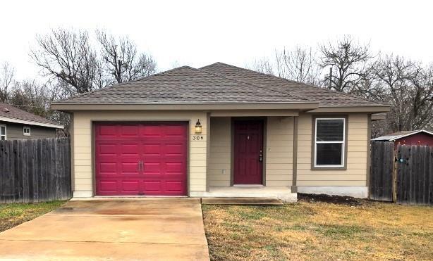 306 Wyeth St in Taylor, TX - Foto de edificio