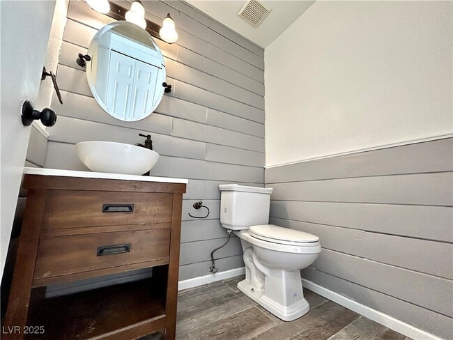 property at 425 Pemberry Cir
