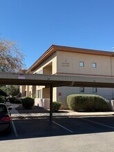 3330 S Gilbert Rd, Unit 2013 in Chandler, AZ - Foto de edificio - Building Photo