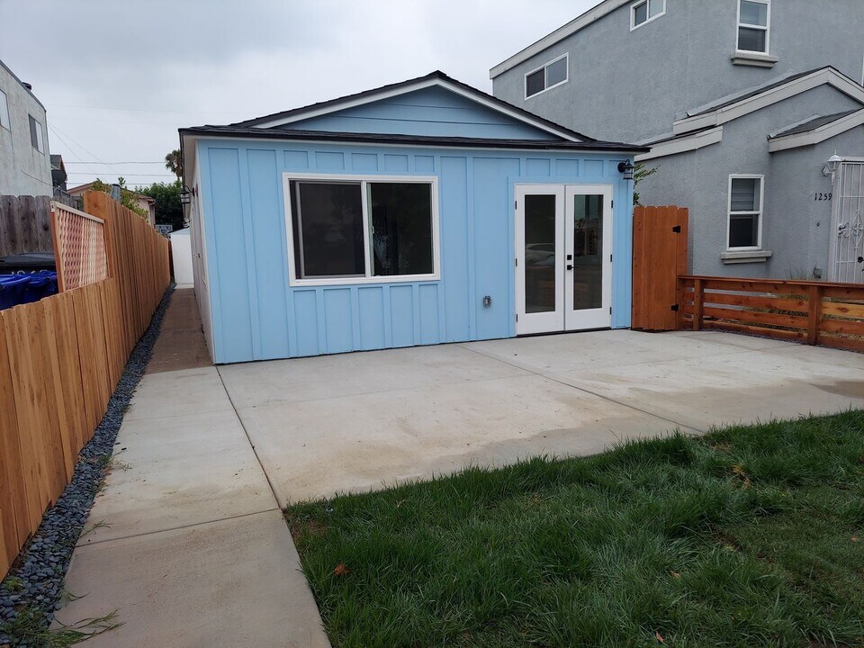 1263 Reed Ave in San Diego, CA - Building Photo