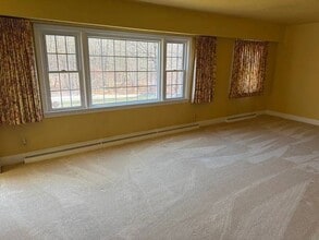 18 Wildwood Dr in South Fallsburg, NY - Building Photo - Building Photo