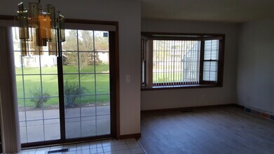 4159 Maureen Dr NE in Minneapolis, MN - Building Photo - Building Photo