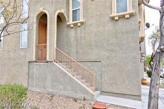9360 Roping Cowboy Ave in Las Vegas, NV - Building Photo - Building Photo
