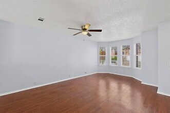 6723 Ambercrest Dr in Arlington, TX - Building Photo - Building Photo