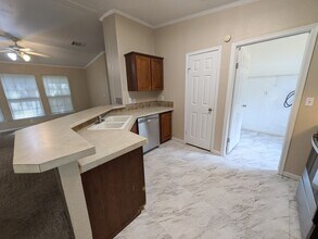 1001 Allie Payne Rd in Orange, TX - Building Photo - Building Photo