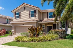 5532 Pamplona Wy in Sarasota, FL - Building Photo