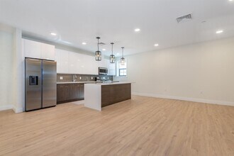 3510 Bergenline Ave in Union City, NJ - Building Photo - Building Photo