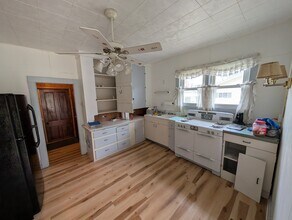 806 E Loomis St in Ludington, MI - Building Photo - Building Photo