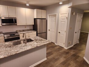 184 Crescent Dr, Unit 184 in Hershey, PA - Foto de edificio - Building Photo